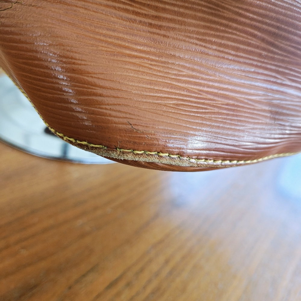 Authentic Louis Vuitton Brown Bucket Bag - Picture 7 of 12